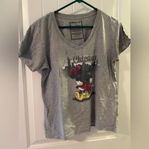 Grey Disney Store Chicago skyline Mickey and Minnie Mouse shirt